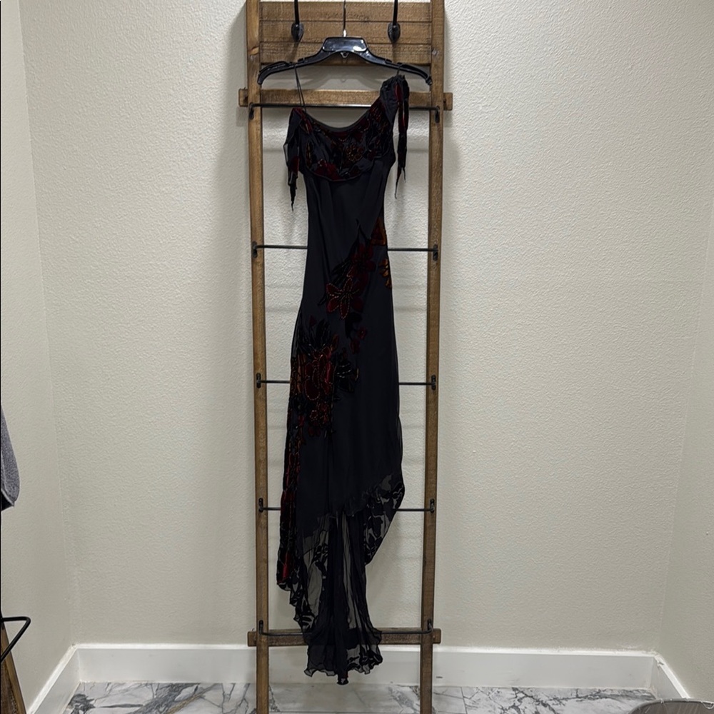 Cache Black Asymmetrical Sleeveless Gown